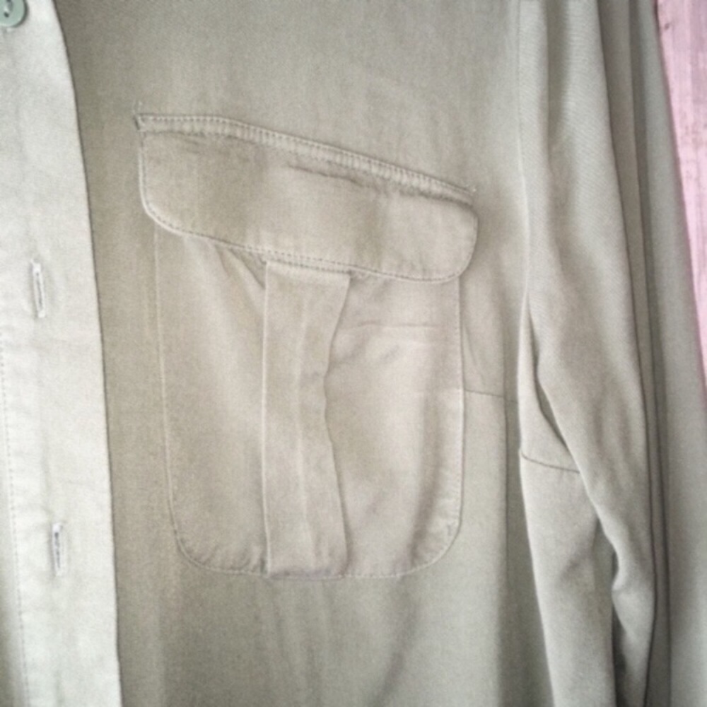 H&M Green Button Down - Picture 2 of 5
